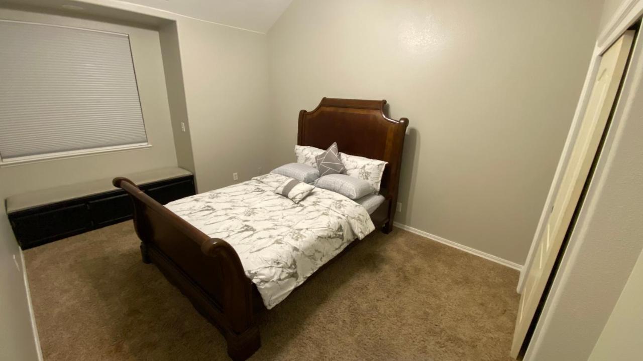 Beautiful Peaceful Desirable Home In Madera Rancho Esterno foto